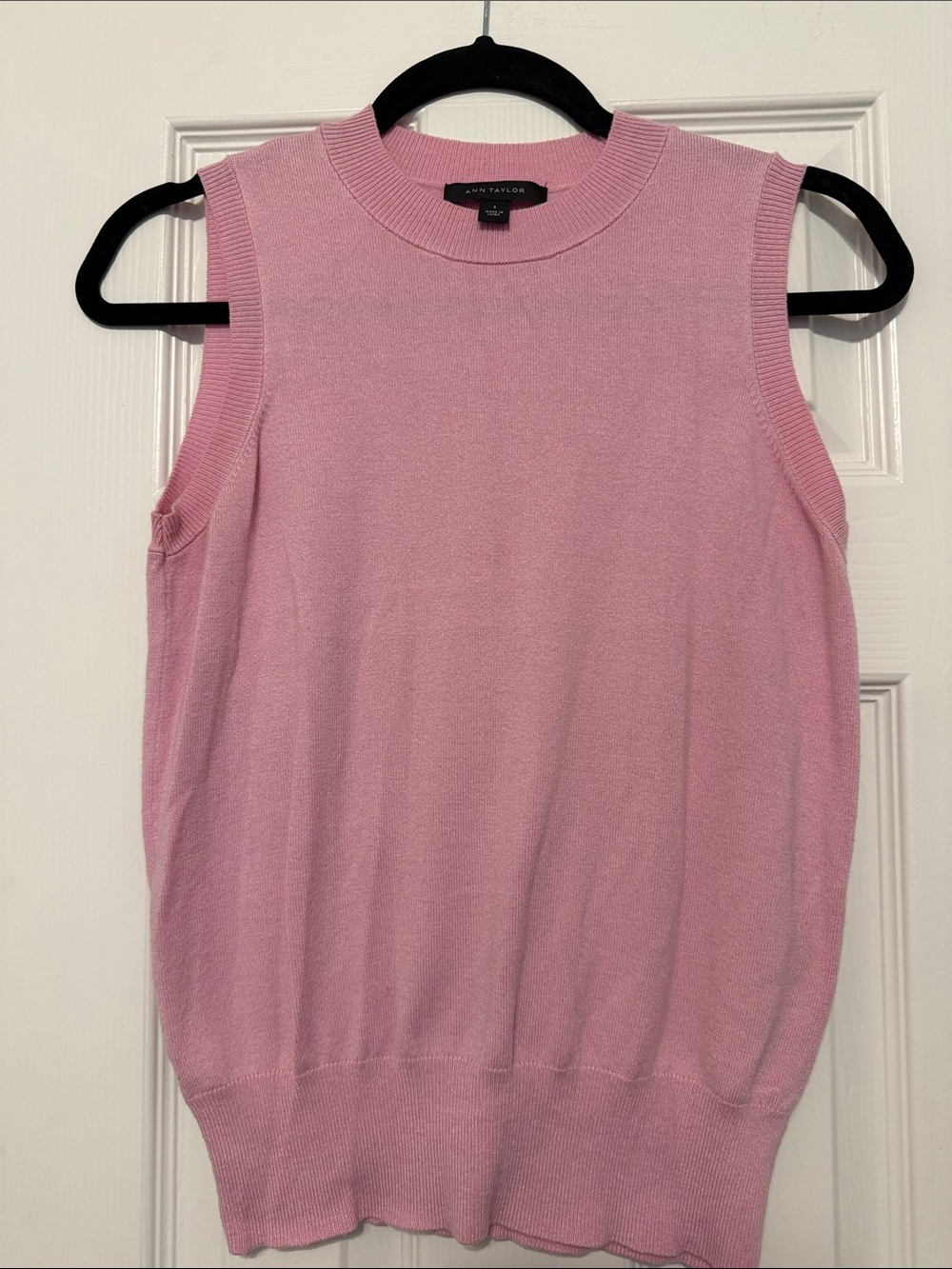 Ann Taylor Light Pink Sleeveless Knit Shell